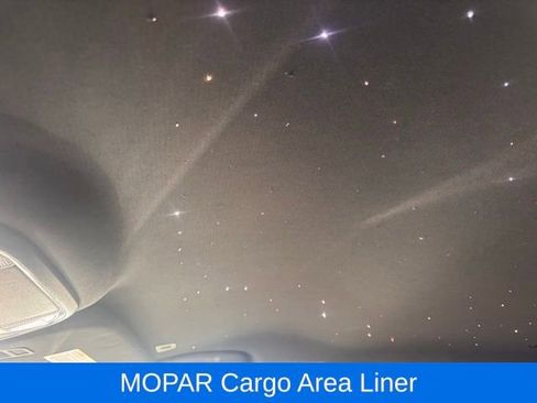 Used 2017 Jeep Grand Cherokee Laredo w/ Quick Order Package 23E AWD/4WD image 16