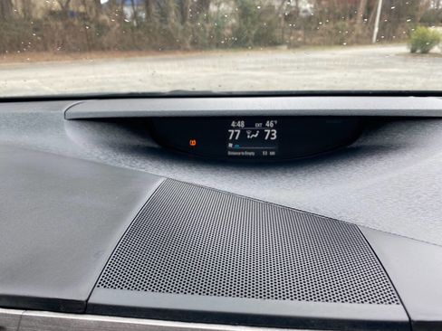 Used 2015 Toyota Venza XLE image 28