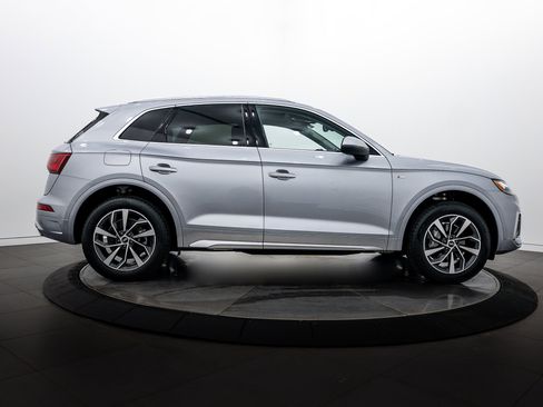 Certified 2023 Audi Q5 2.0T Premium Plus w/ Premium Plus Package AWD/4WD image 3