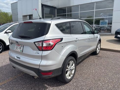 Used 2018 Ford Escape SE AWD/4WD image 3