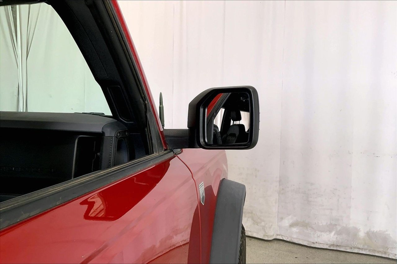 Used 2024 Ford Bronco Big Bend w/ Sasquatch Package AWD/4WD image 11
