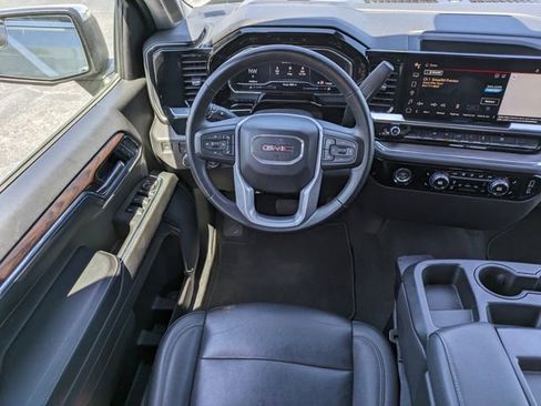 Used 2024 GMC Sierra 1500 SLT AWD/4WD image 16
