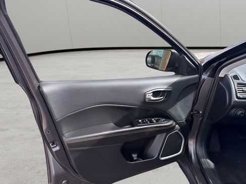 Used 2019 Jeep Compass Limited image 15