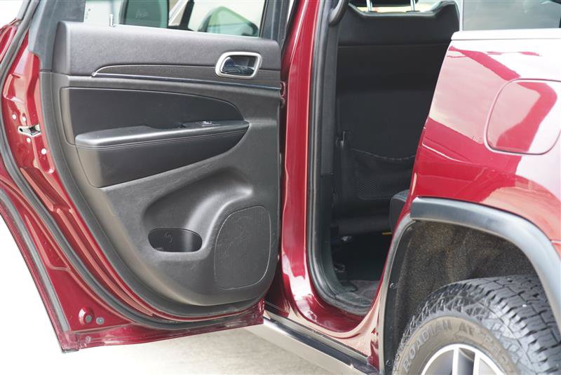 Used 2018 Jeep Grand Cherokee Limited AWD/4WD image 61