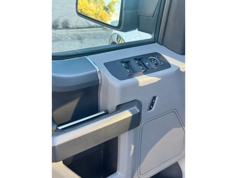 Used 2015 Ford F150 XLT w/ Equipment Group 301A Mid image 8