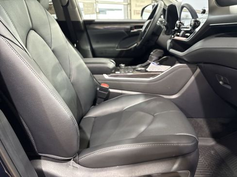 New 2026 Toyota Highlander Limited image 27