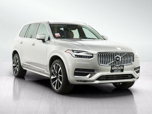 Used 2023 Volvo XC90 B6 Plus AWD/4WD image 7