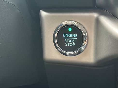 Used 2024 Ford Expedition Max XLT image 24