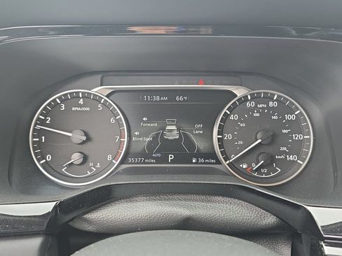 Used 2025 Nissan Pathfinder SV AWD/4WD image 14