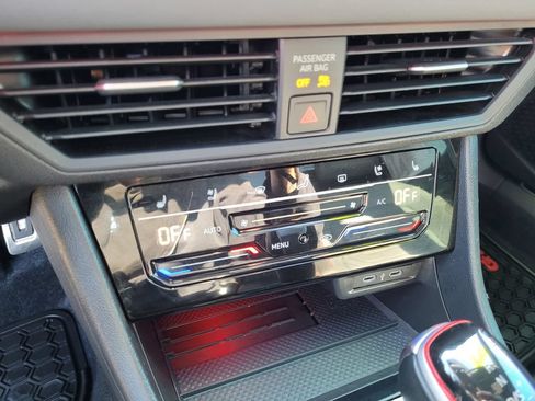 Used 2025 Volkswagen Jetta GLI Autobahn FWD image 17
