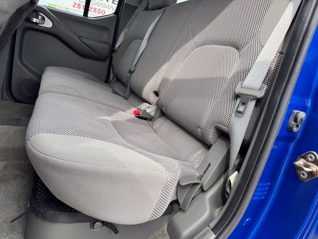 Used 2012 Nissan Frontier SV AWD/4WD image 8