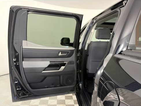 Used 2024 Toyota Tundra Limited AWD/4WD image 12