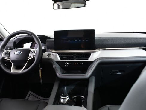 New 2026 Ford Explorer Active w/ Active Comfort Package image 7
