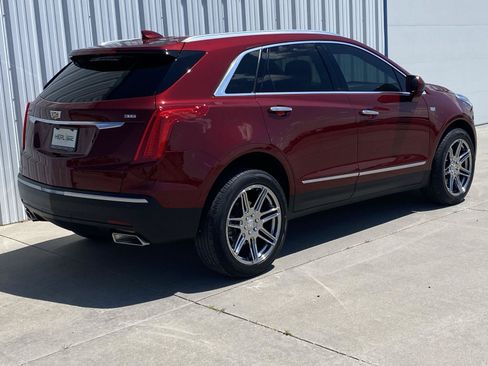 Used 2017 Cadillac XT5 Luxury w/ Driver Awareness Package FWD image 10