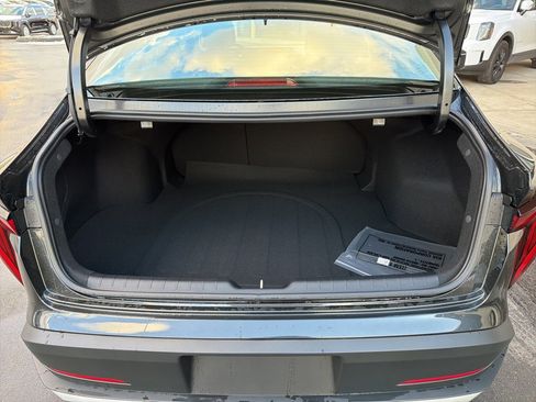 New 2025 Kia K4 LXS image 19