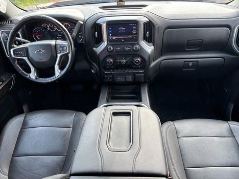 Used 2021 Chevrolet Silverado 1500 LT Trail Boss w/ Convenience Package II AWD/4WD image 16