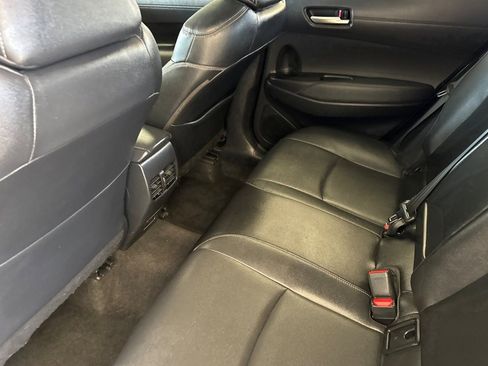 Used 2023 Toyota Corolla Cross XLE AWD/4WD image 14