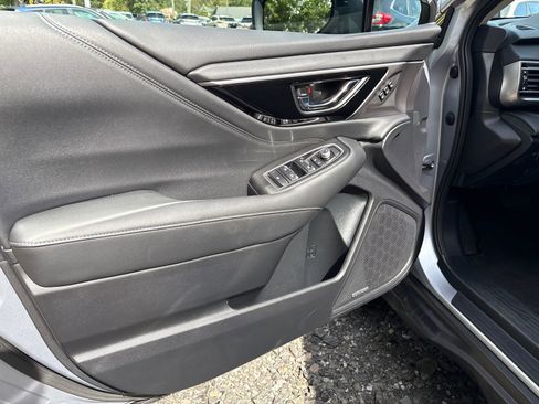 Used 2022 Subaru Outback Limited image 13