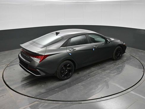 New 2026 Hyundai Elantra SEL Sport Premium image 27