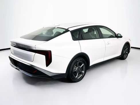 Used 2025 Kia K4 FWD image 9