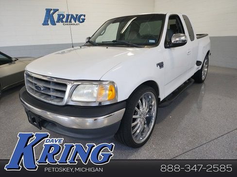 Used 2001 Ford F150 XL image 1