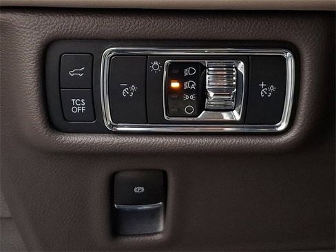 Used 2021 Lincoln Nautilus AWD w/ Equipment Group 101A image 25