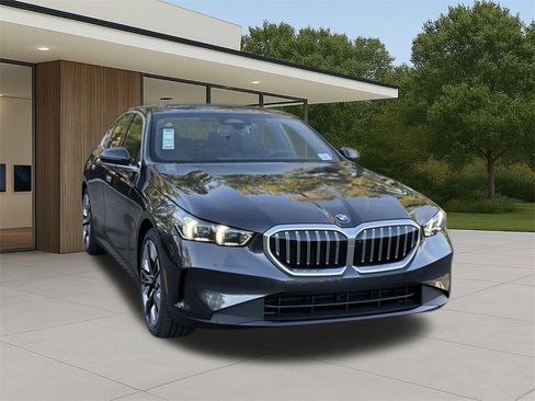 New 2026 BMW 530i w/ Premium Package image 5