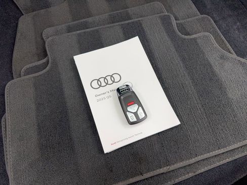 Used 2025 Audi Q5 2.0T Premium image 83