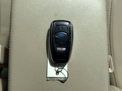 Used 2017 Subaru Legacy 2.5i Limited AWD/4WD image 23