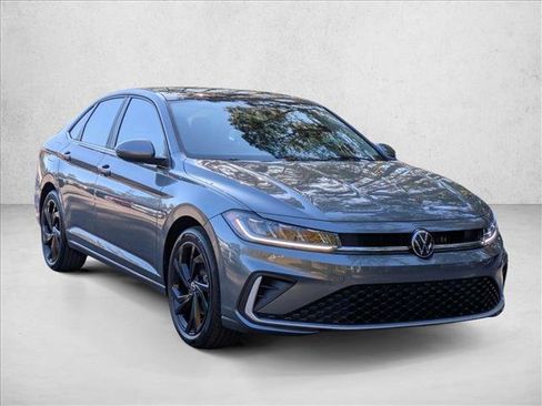 New 2025 Volkswagen Jetta SE FWD image 9