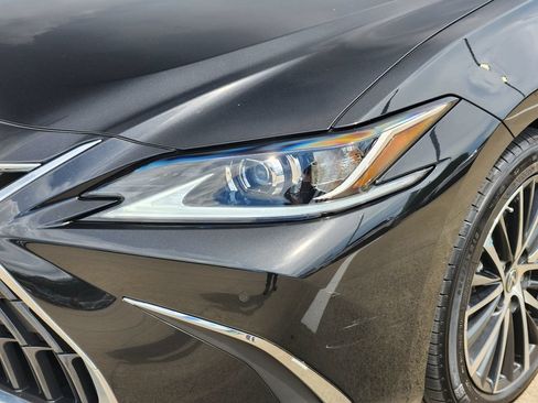 Certified 2024 Lexus ES 350 w/ Premium Package FWD image 9