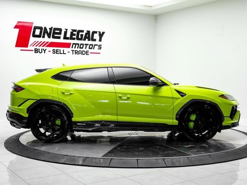 Used 2023 Lamborghini Urus Performante AWD/4WD image 5