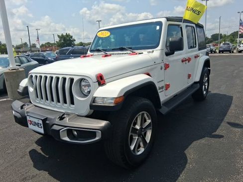Used 2022 Jeep Wrangler Unlimited Sahara w/ Cold Weather Group AWD/4WD image 5