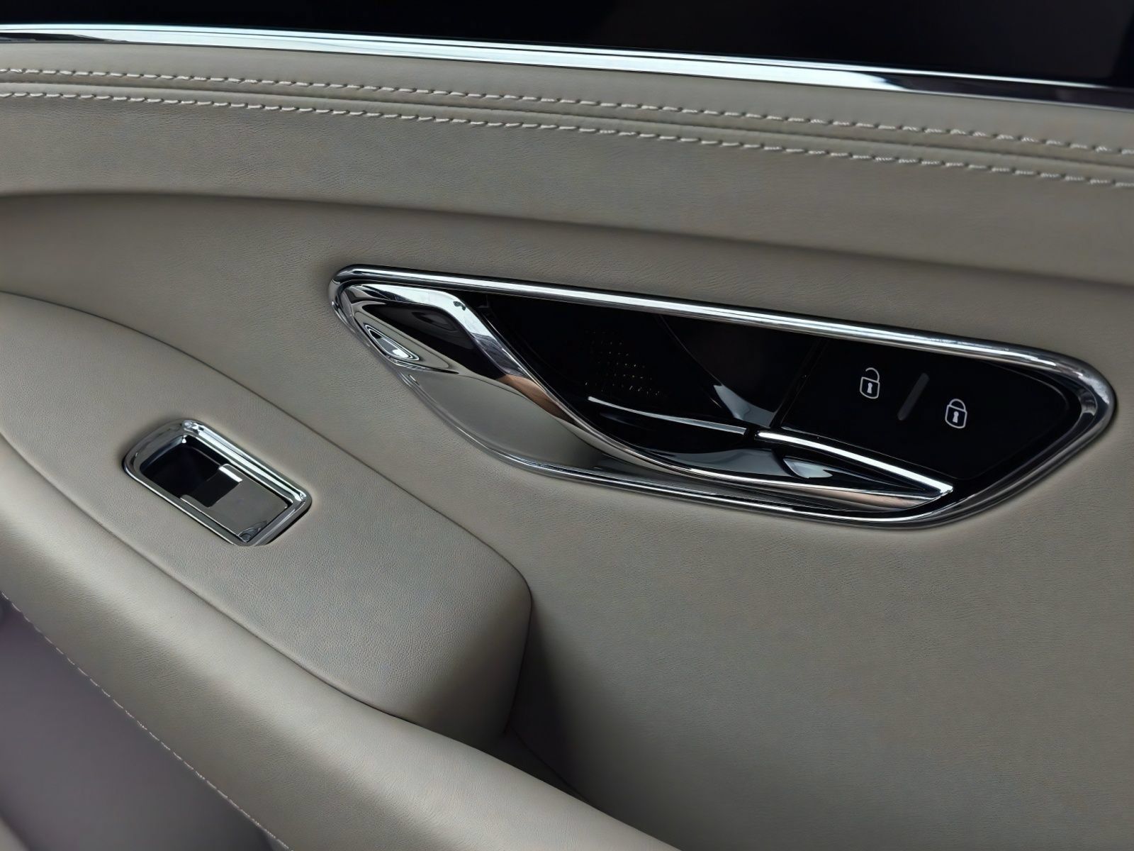 Used 2024 Bentley Continental GT AWD/4WD image 45