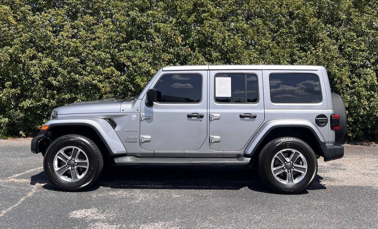 Used 2018 Jeep Wrangler Unlimited Sahara AWD/4WD image 4