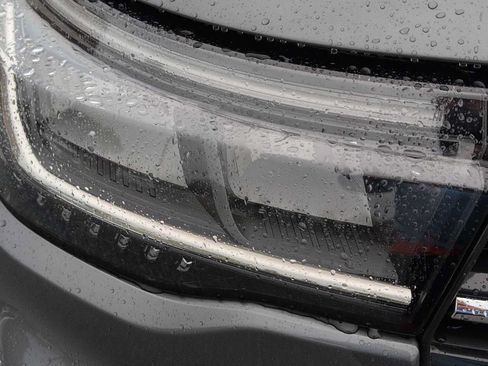 New 2026 Ford Explorer Active RWD image 15