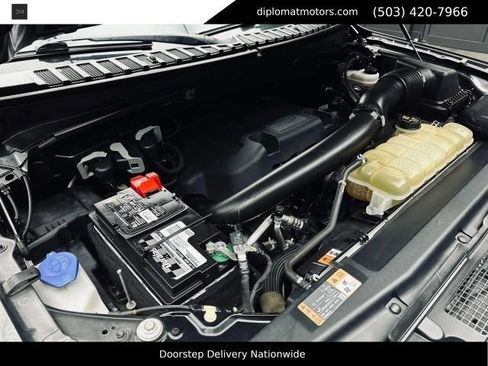 Used 2020 Ford Expedition XLT w/ Equipment Group 202A AWD/4WD image 53