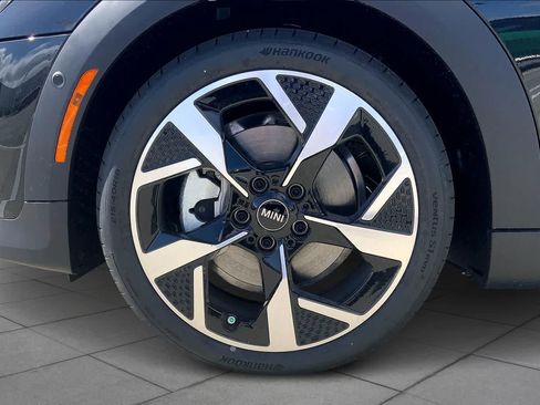 New 2026 MINI Cooper 4-Door Hardtop FWD image 11