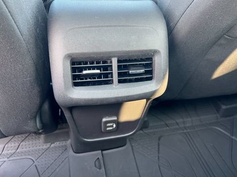 Used 2021 Chevrolet Equinox LT AWD/4WD image 14