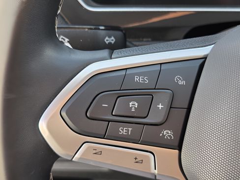 Used 2024 Volkswagen Tiguan S image 24