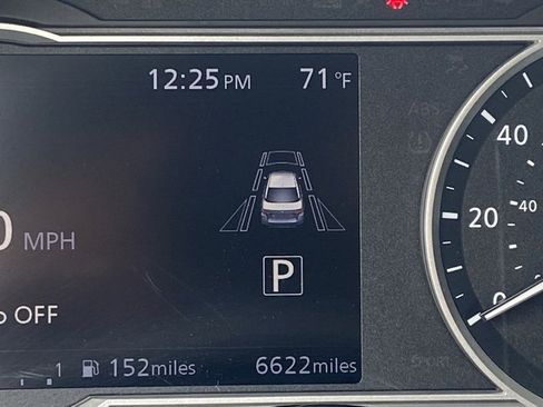 Used 2024 Nissan Versa SV w/ Trunk Package image 19