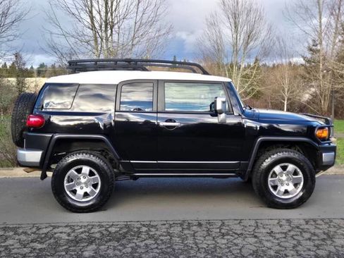 Used 2008 Toyota FJ Cruiser 4WD image 8