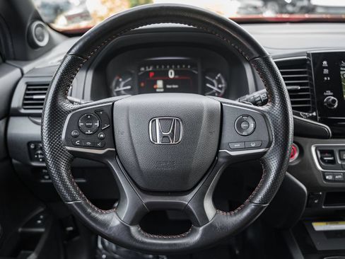 Used 2023 Honda Passport TrailSport image 32