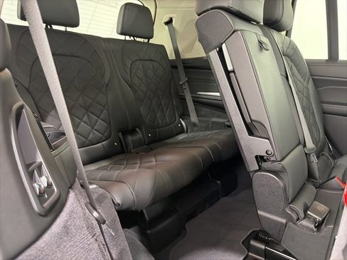 Used 2024 BMW X7 xDrive40i image 27