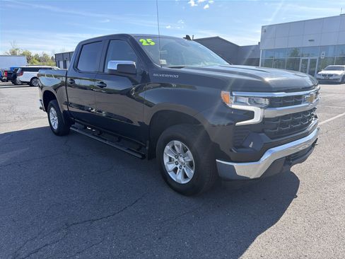 Used 2025 Chevrolet Silverado 1500 LT AWD/4WD image 1