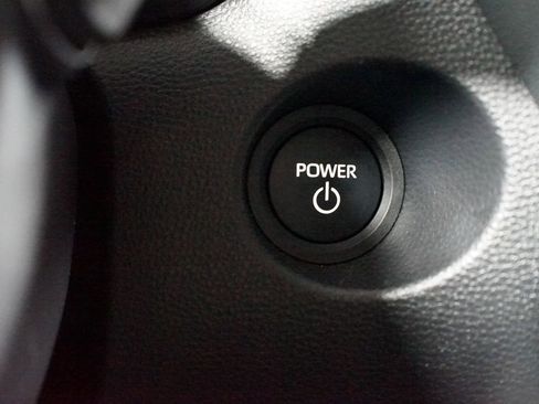 Certified 2025 Toyota Corolla Cross AWD Hybrid image 25