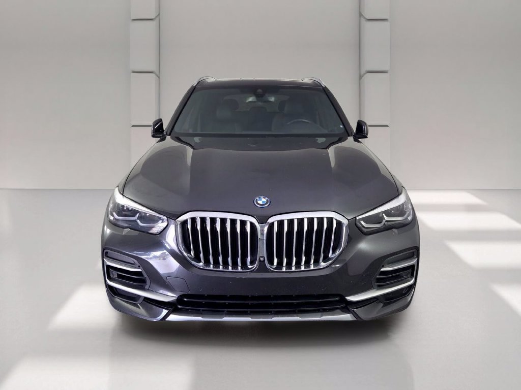 Used 2022 BMW X5 xDrive45e w/ Premium Package AWD/4WD image 3