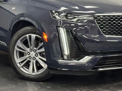 Used 2025 Cadillac XT6 Premium Luxury image 4
