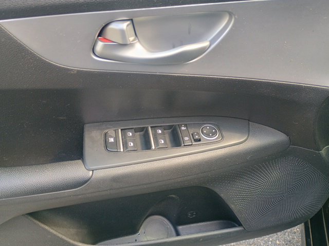 Used 2023 Kia Forte LXS w/ LXS Technology Package FWD image 24