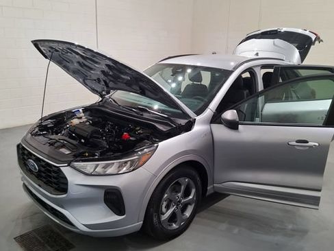 Used 2023 Ford Escape ST-Line w/ Tech Pack #1 FWD image 14